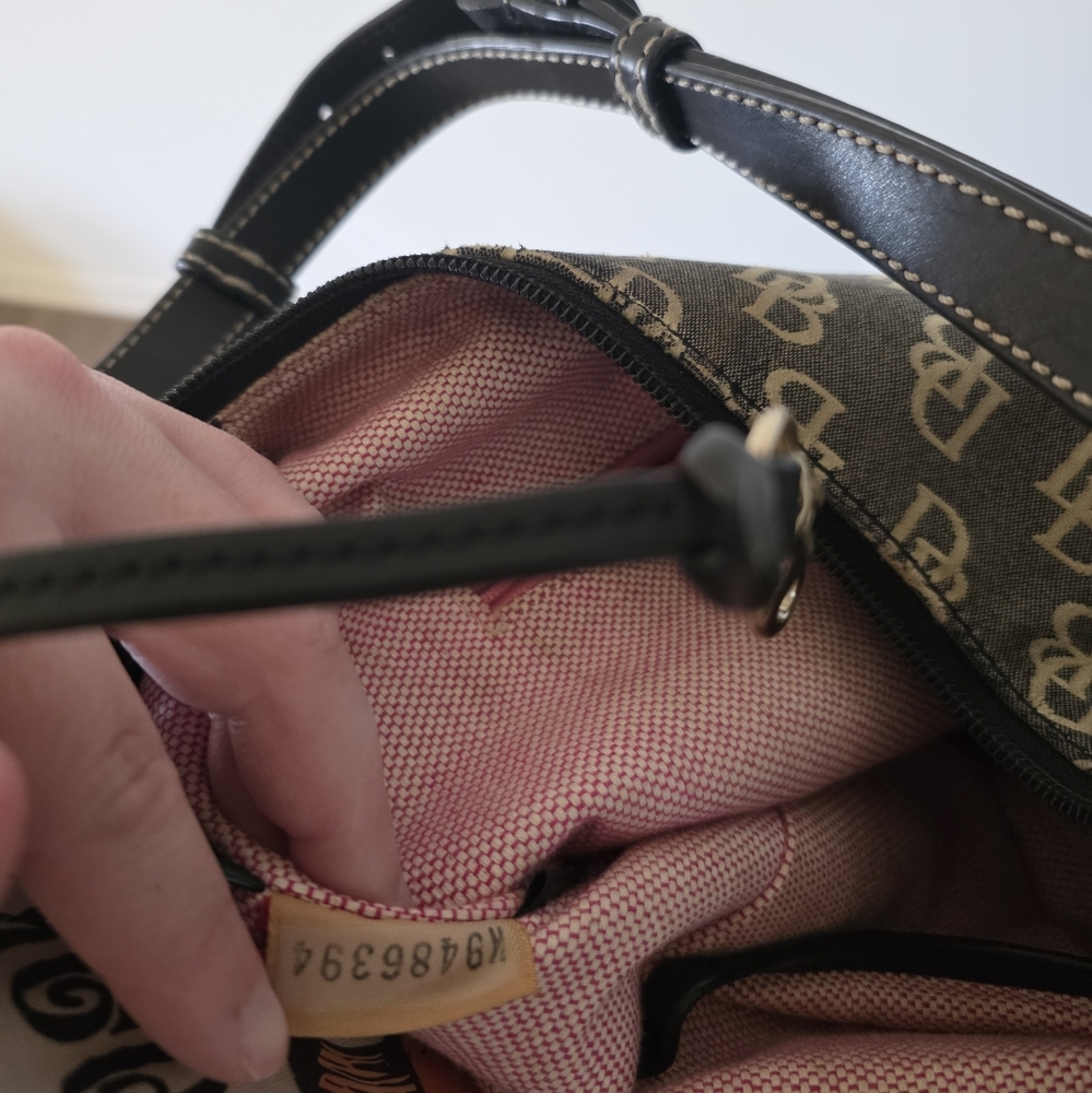 Y2k Dooney And Bourke Shoulder Bag Monogram Print Gray Cream Black Preppy Chic - Picture 9 of 11